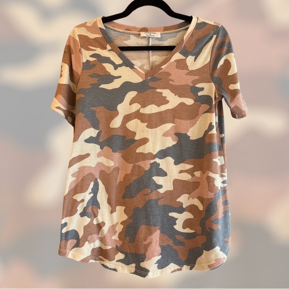 Zenana Short Sleeve Camo T-Shirt - Picture 1 of 3